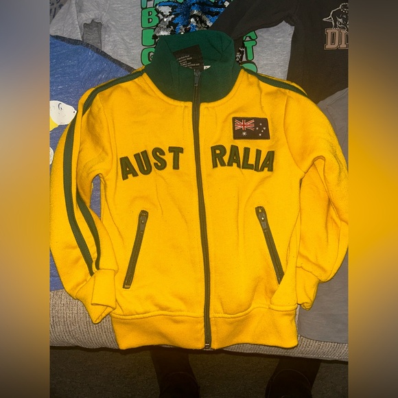 Lot of 6 long sleeved tops for boys size 4 - Picture 2 of 14